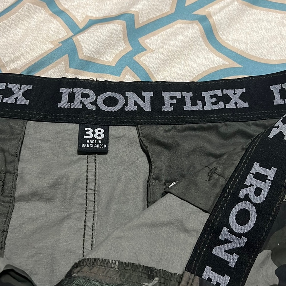 Iron Flex Cargo shorts